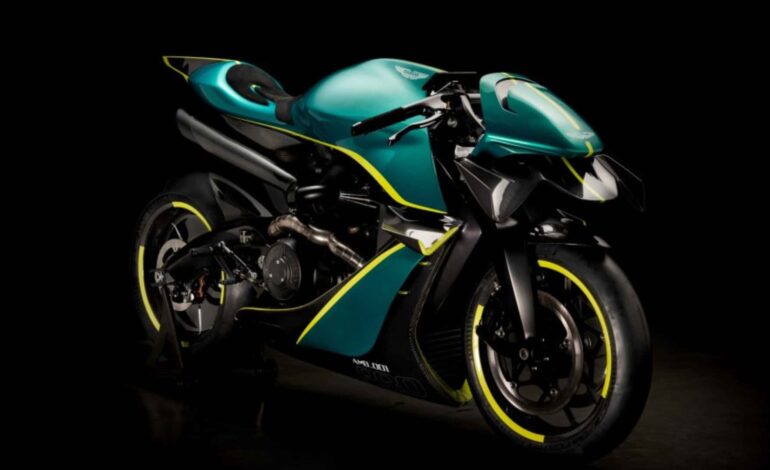 Aston Martin markalı bir yarış motosikleti sizce nasıl olurdu?
