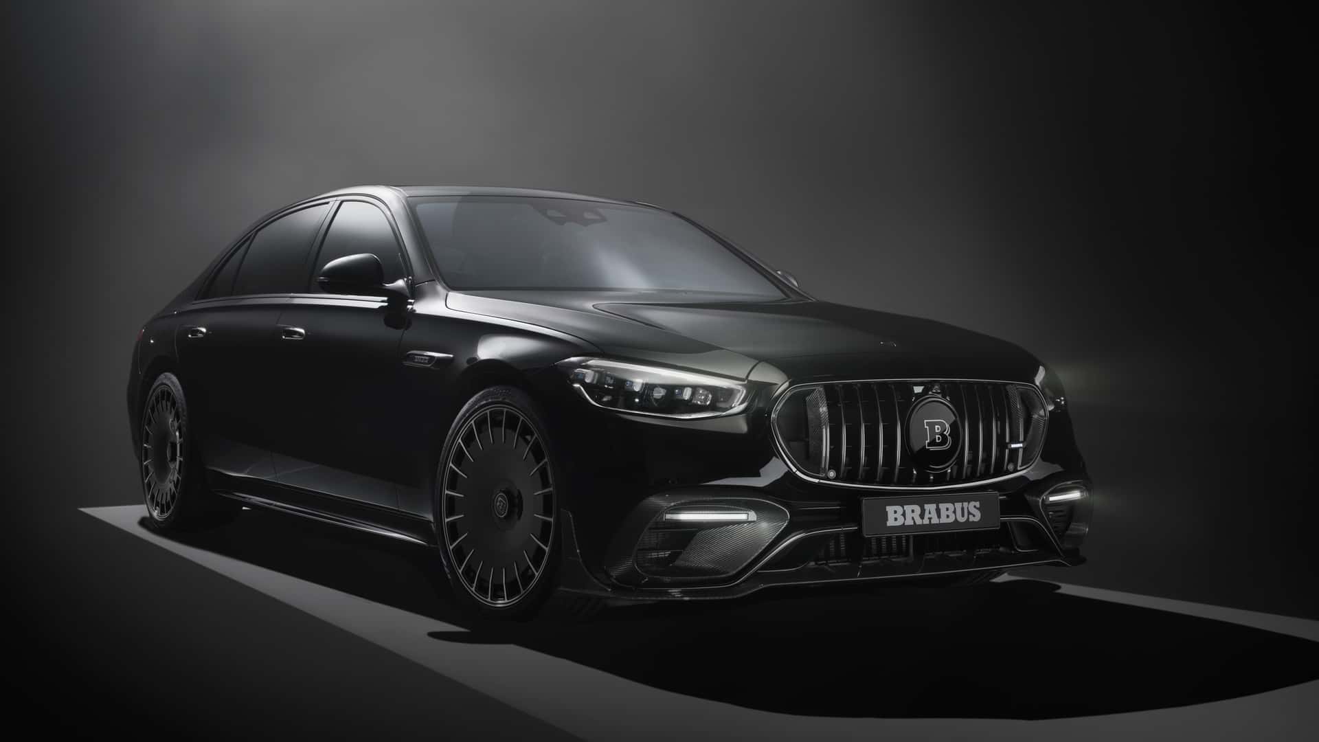 Brabus modifiyeli AMG S63, 930 beygir gücüne sahip!