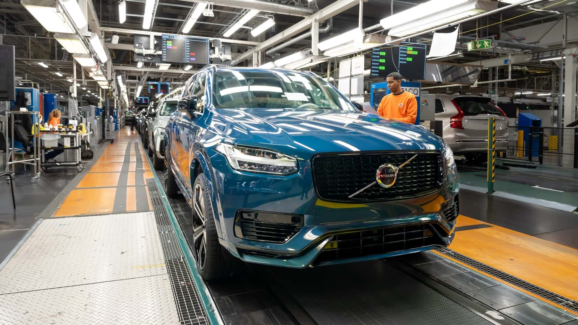 Volvo, dizel motorlu araçlarının üretimini sonlandırdı.