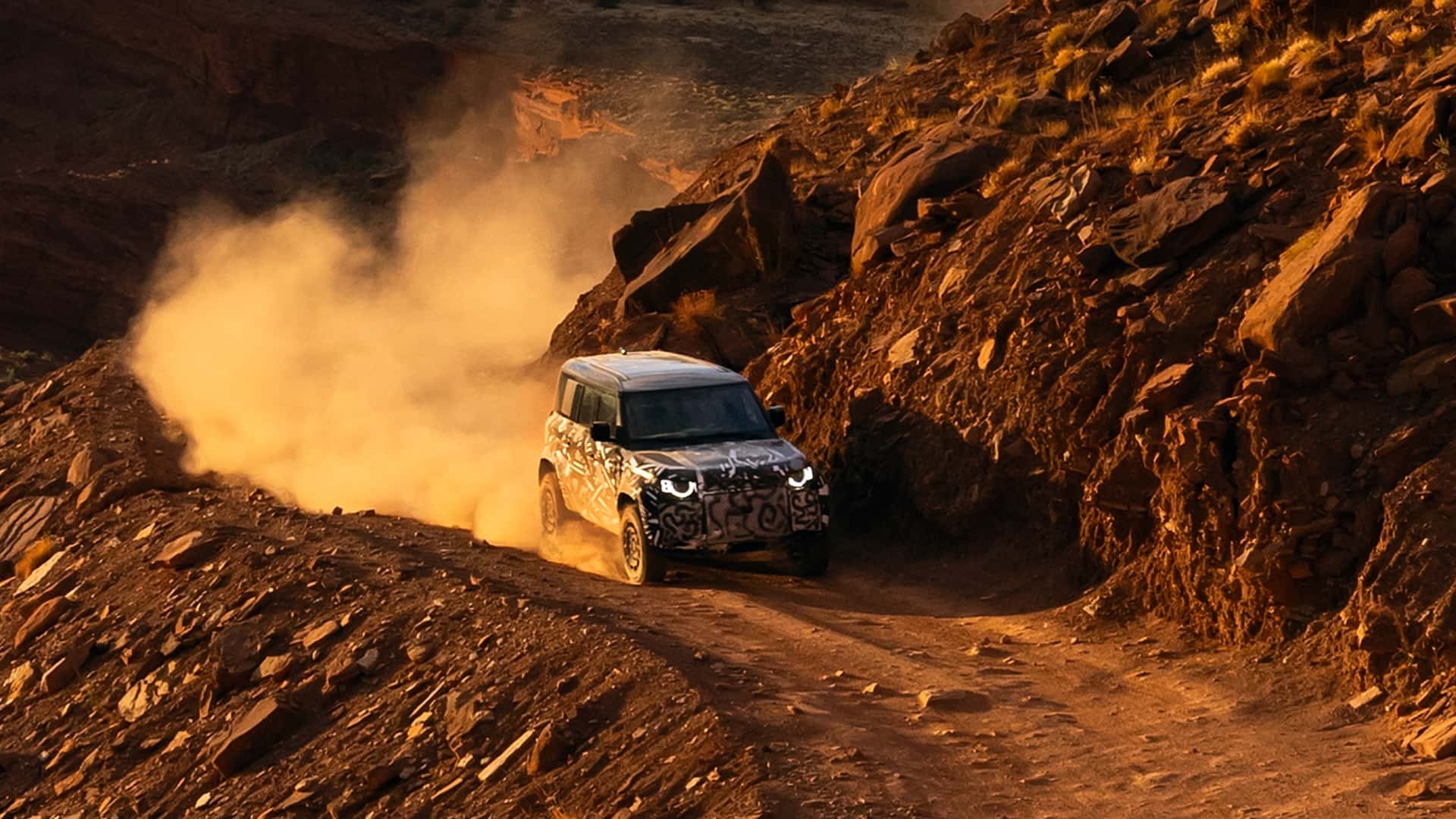 Bu yıl tanıtılacak olan tarihin en güçlü Land Rover Defender’ı