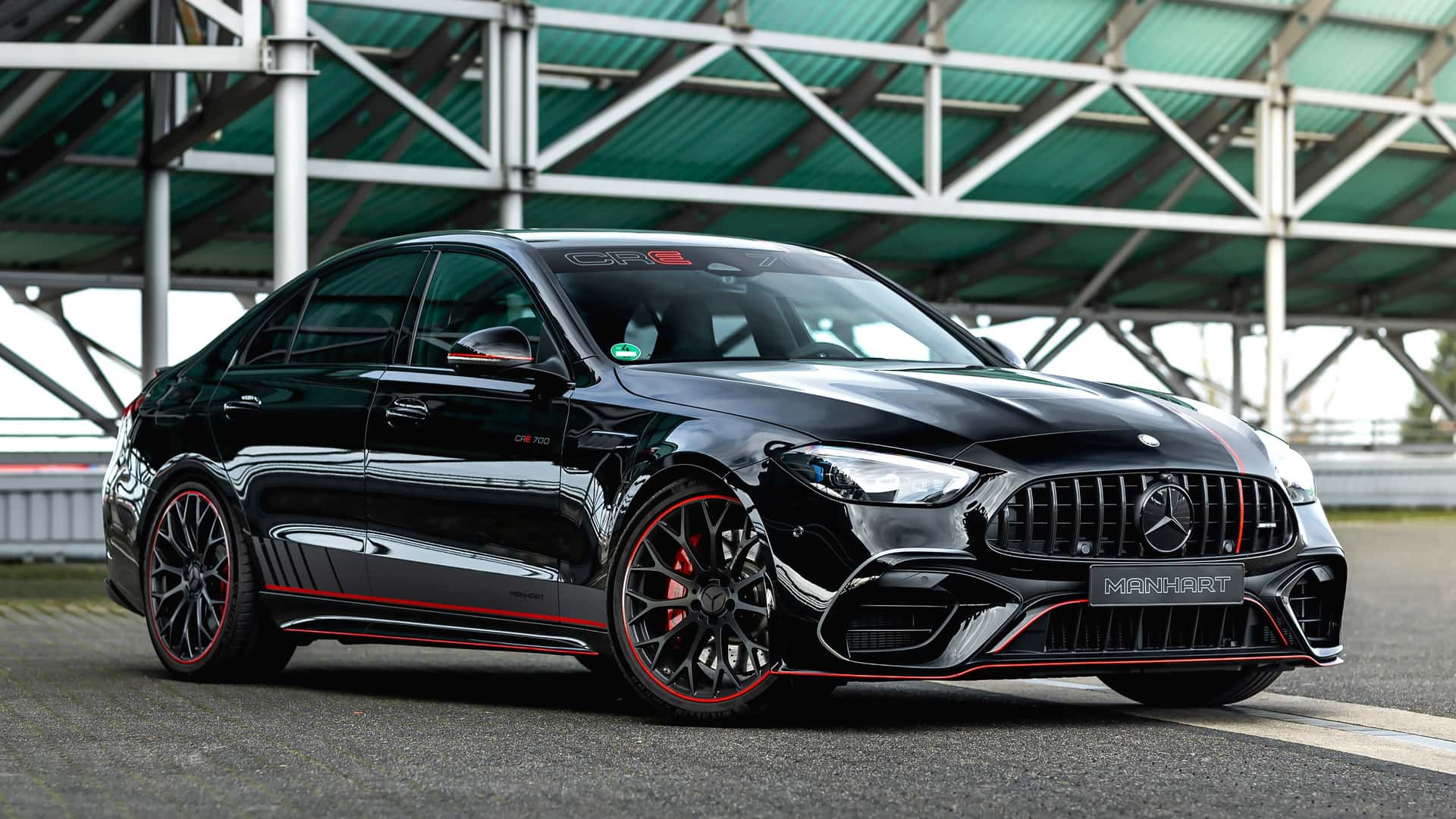 Mercedes-AMG C63’e Manhart’ın özel tasarımı