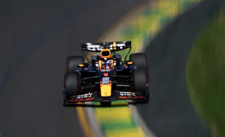 Verstappen Pole pozisyonunu kazanırken, Sainz 2. sırada yer aldı.