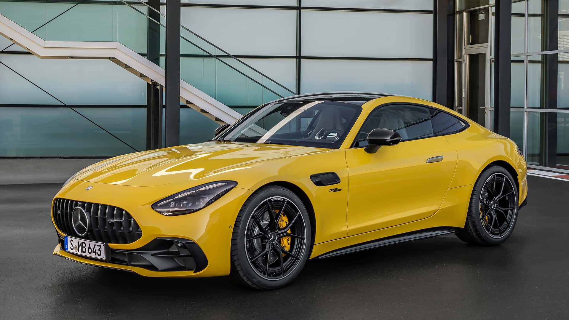 2024 Mercedes-AMG GT 43 Coupe resmi olarak duyuruldu!