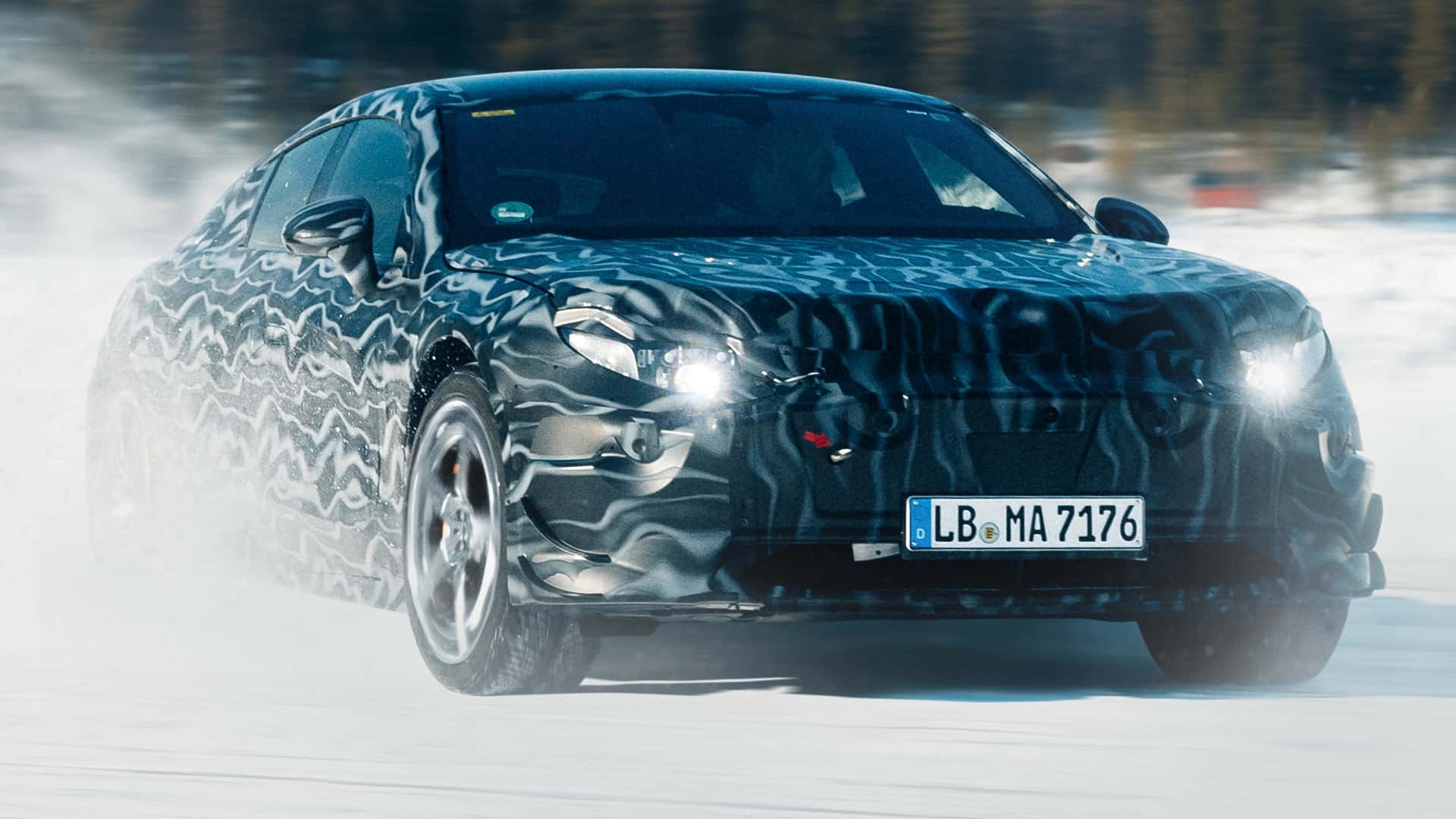 Mercedes-AMG, yeni sedan modelinin testlerine başladı