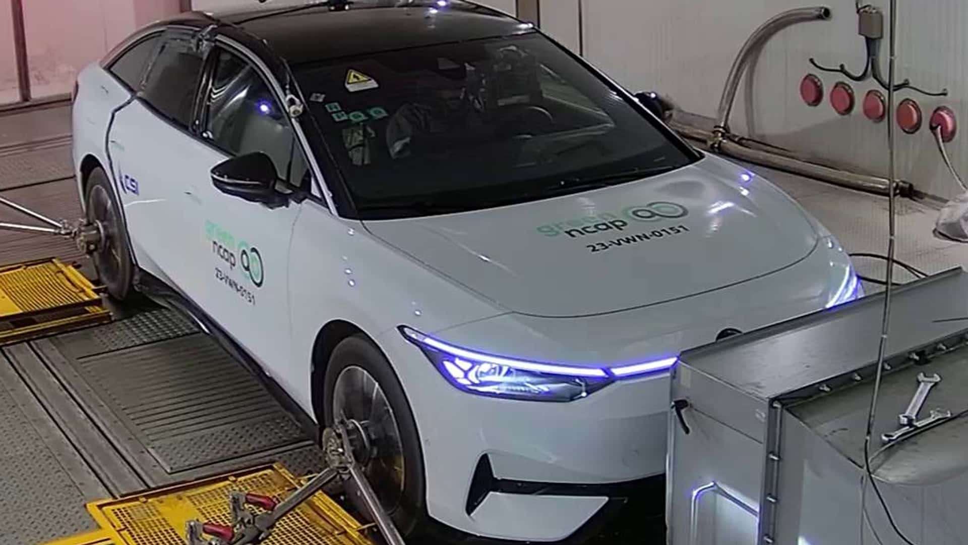 gibi popüler SUV ve hatchback araçlarını karşılaştırarak hangisinin en iyi olduğunu belirleyelim.