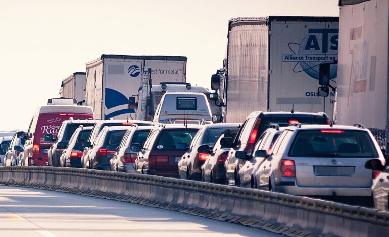 Otomobil fiyatları hala düşmeye devam ediyor