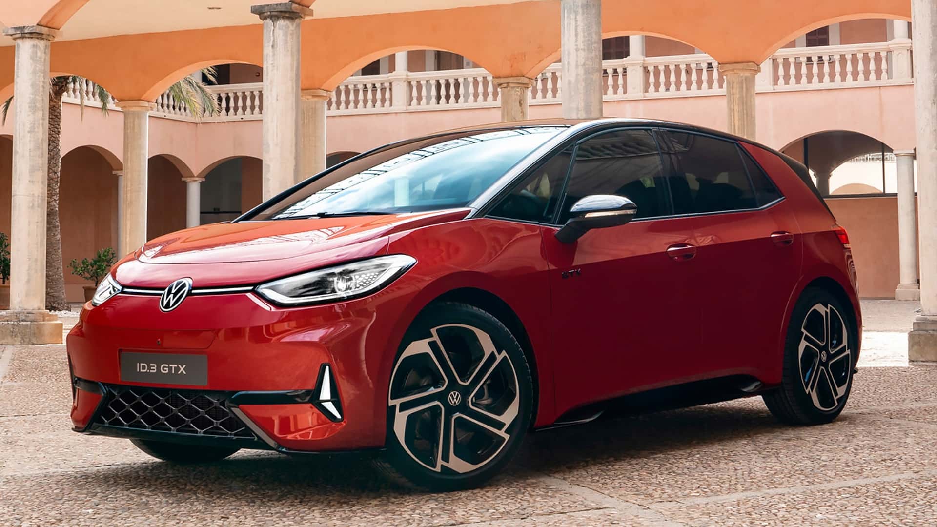 VW’nin ilk elektrikli hot-hatch’i: ID.3 GTX
