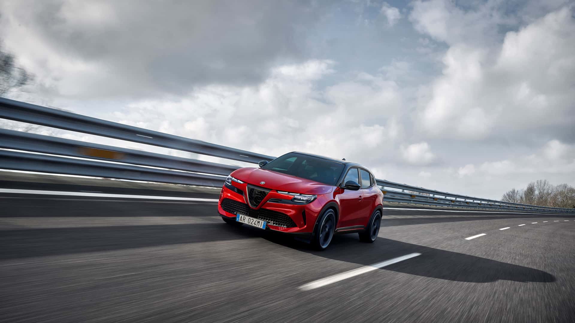 Alfa Romeo Tonale ve Junior sahiplerine özel uygulama: Link’i İndirin!