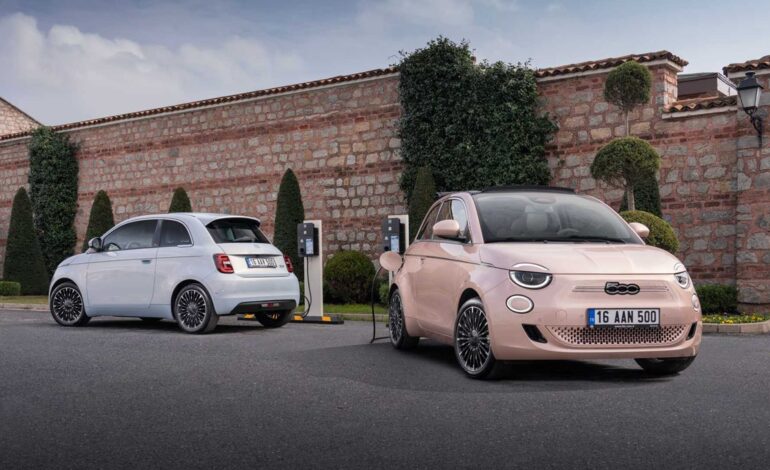 Fiat 500e’nin üretimi bir kez daha durduruldu