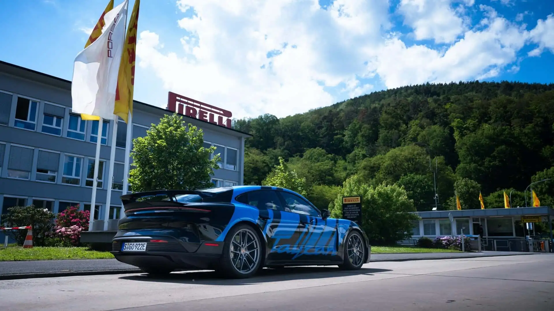 Porsche Taycan Turbo GT’nin rekor kıran lastiklerinin terzi işi hassasiyeti