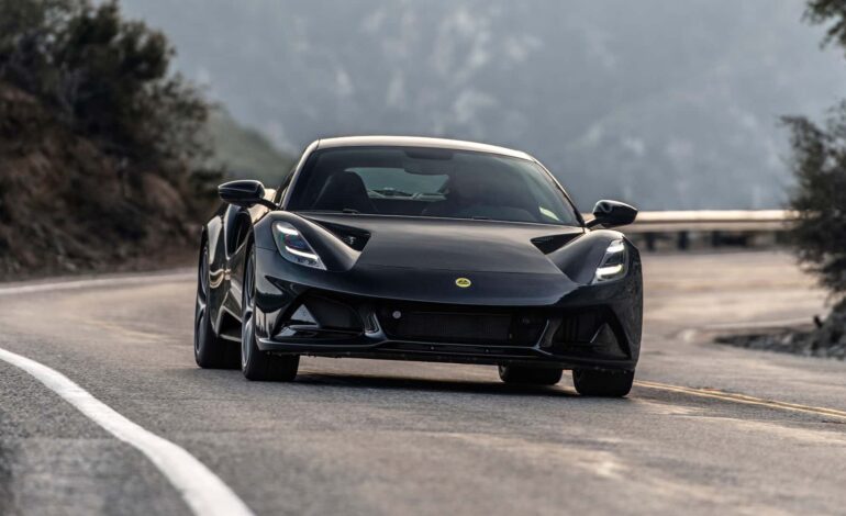 Lotus, elektrikli spor otomobil projesini erteledi