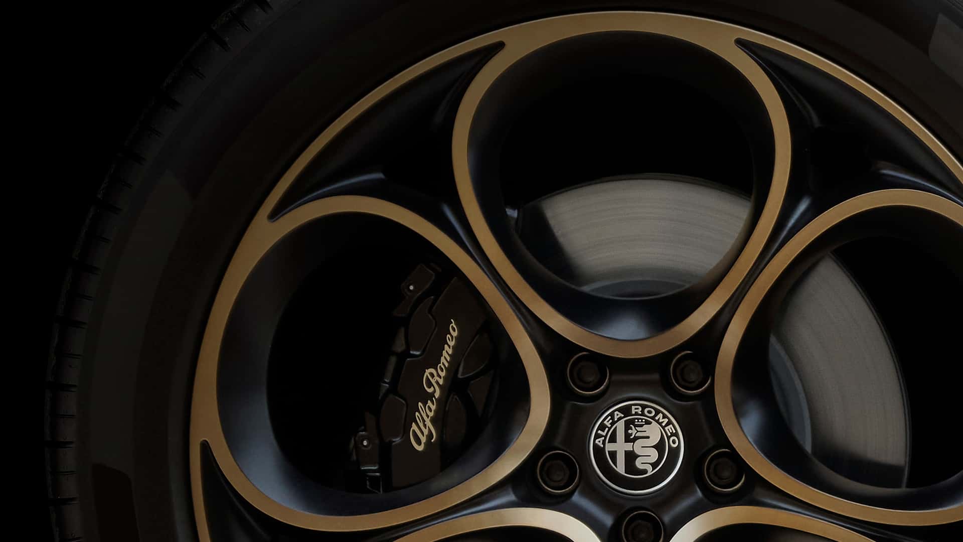 Alfa Romeo’nun yeni özel serisi “Intensa” adıyla duyuruldu!