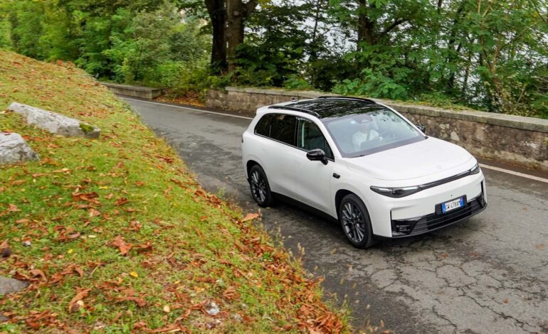 Leapmotor C10 REEV, 1.000 kilometre menzile sahip olarak piyasaya sürülüyor.