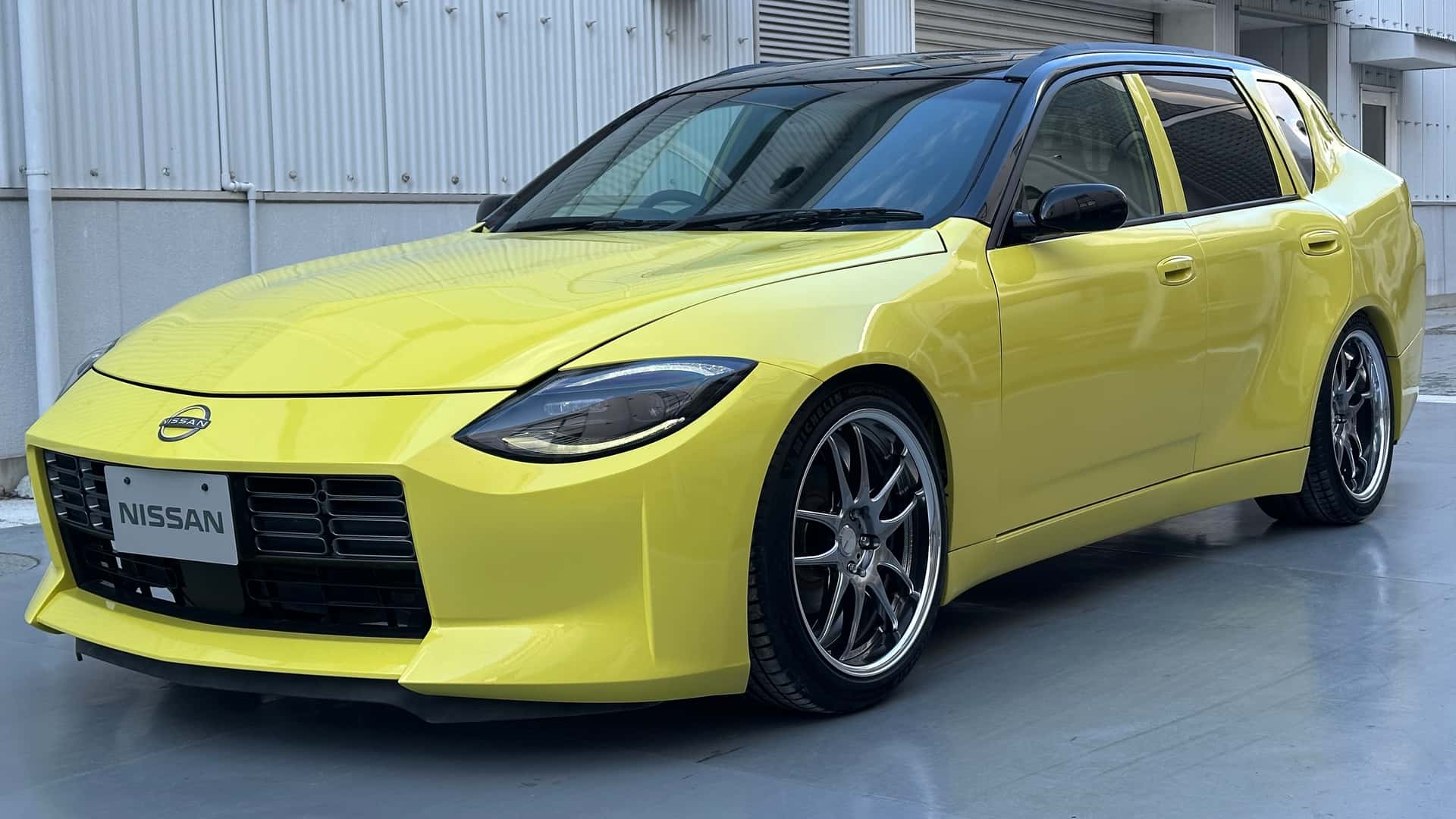 Bu ilginç Z Wagon, Nissan’ın 2 farklı modelinin birleşimi olarak tanımlanabilir.