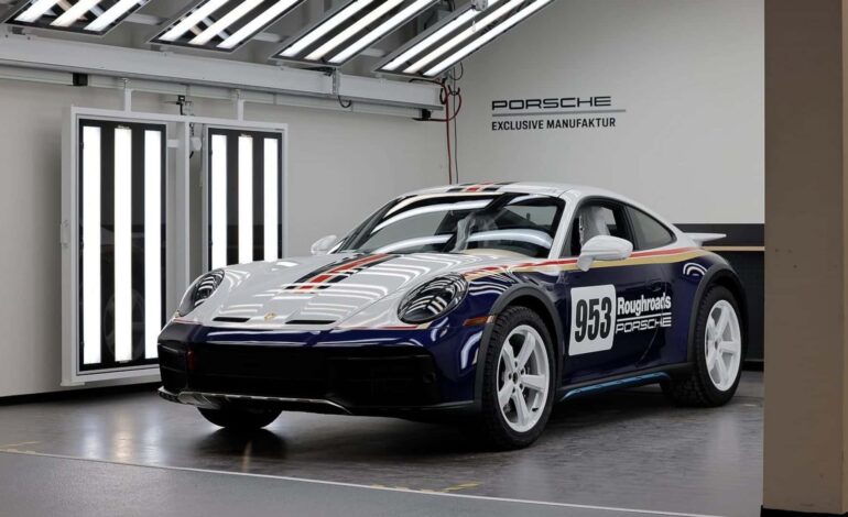 Porsche, tüm 911 modellerini aynı çizgide üretmeyi nasıl başarıyor?