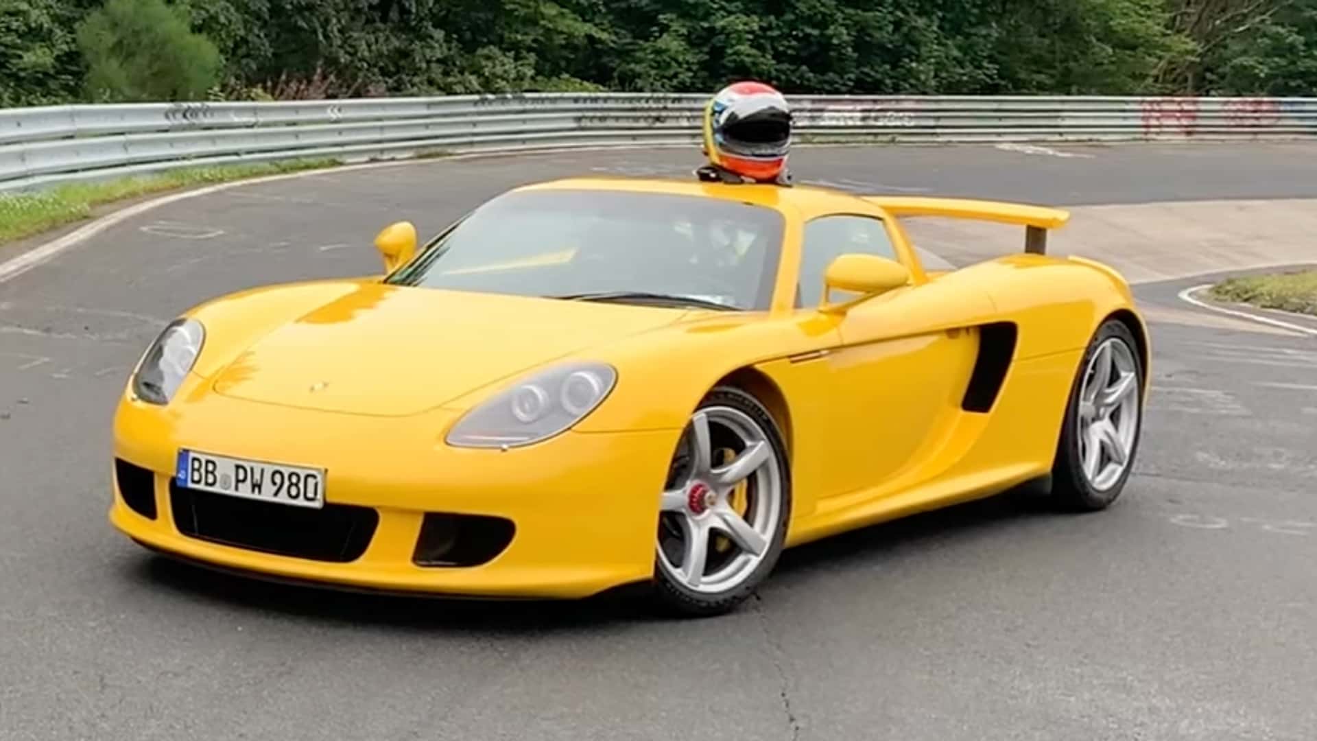 Porsche Carrera GT, Nürburgring pistinde yeni bir rekor kırdı!