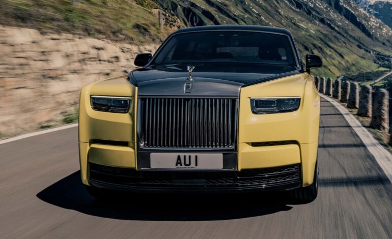 Rolls-Royce, 2024 yılında özel üretimde rekor kırarak dikkat çekti.