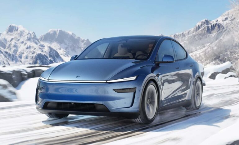 Tesla, Berlin’de yeni Model Y üretimine başladı.