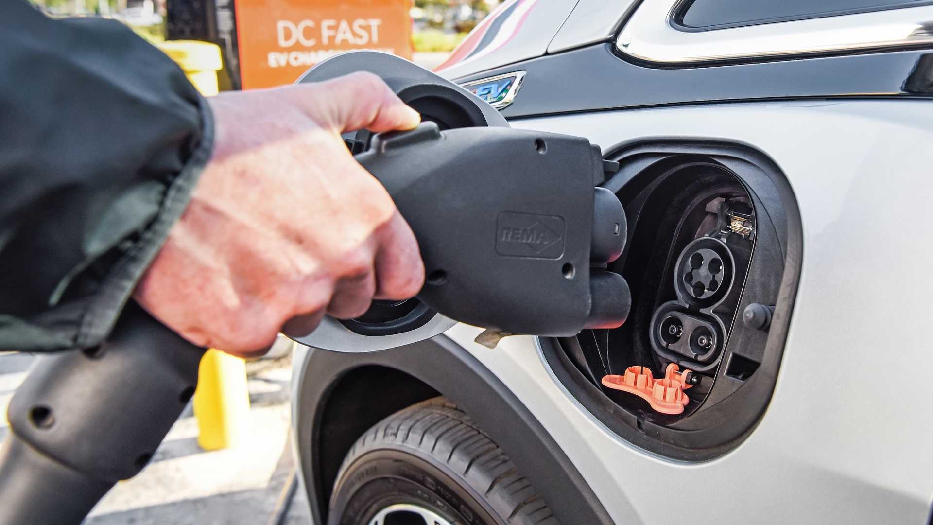 Avrupa’nın yeni elektrikli araç şampiyonu: Birleşik Krallık!