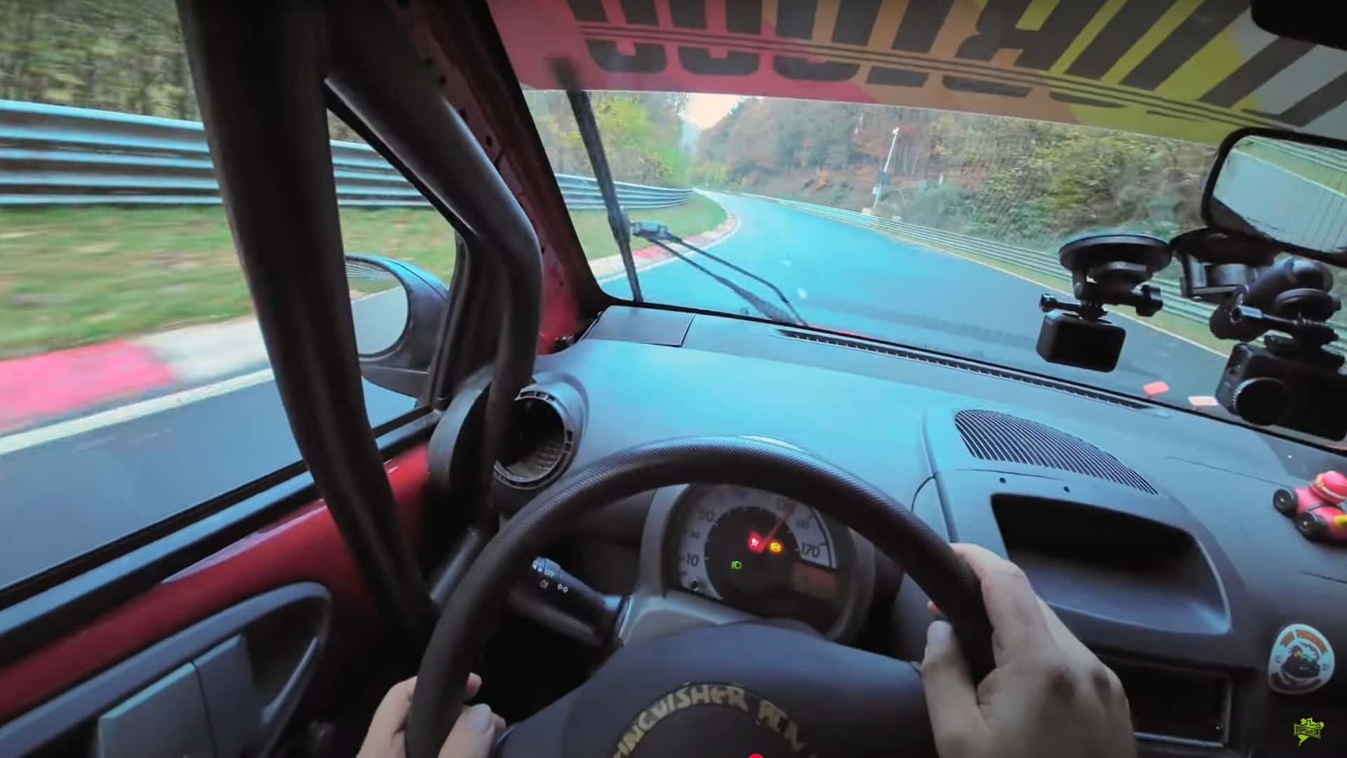 Nürburgring’de eğlenmek için 69 bg güç bile yeterli!