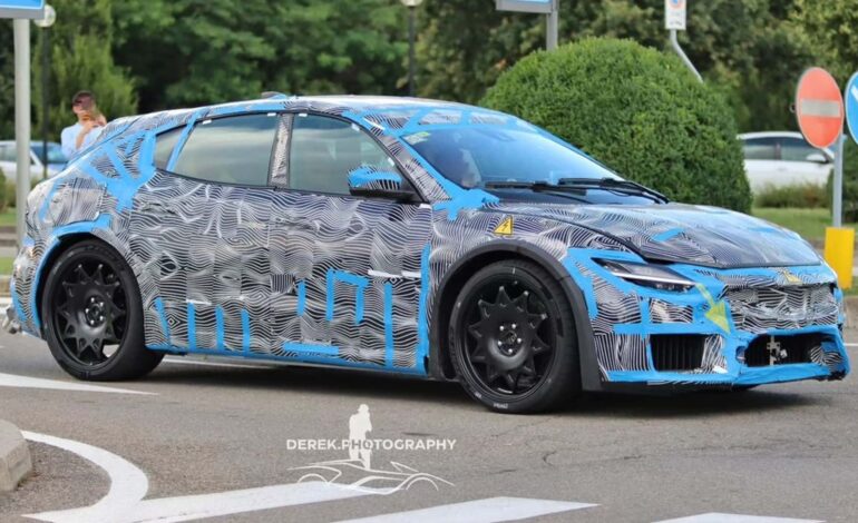 Ferrari’nin elektrikli modeli, sahte bir egzoz sesi ile donatılmıştır.