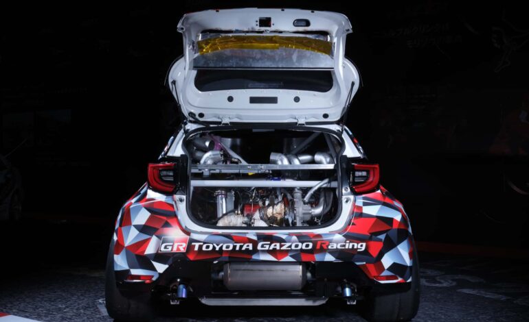 Toyota, merkez motorlu bir hot hatch modeli geliştirdi!