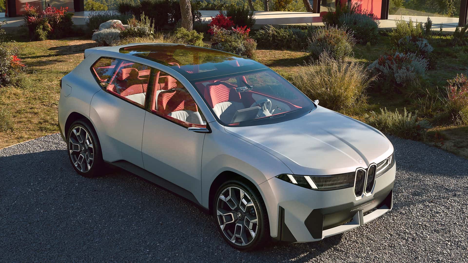 BMW, Neue Klasse platformunda 800 Volt teknolojilerini lanse etti!