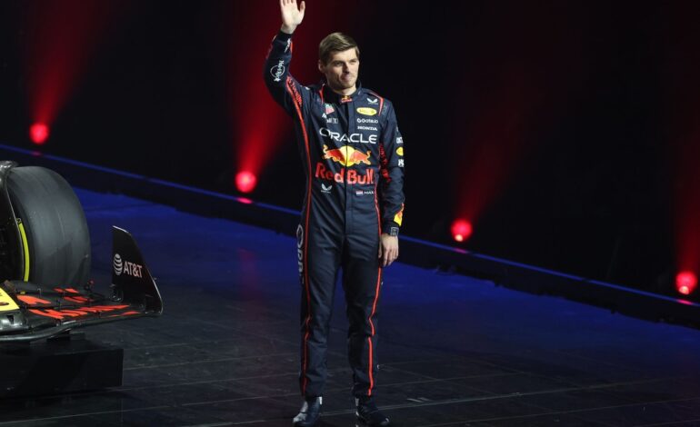 FIA, Verstappen ve Horner’ı yuhalayan taraftarlara karşı tepki gösterdi.