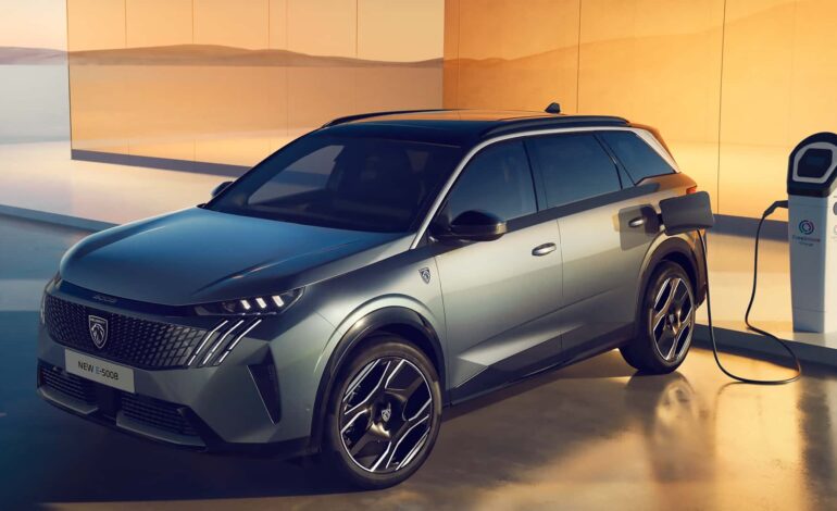 Peugeot E-3008 ve E-5008’e performans artışı sağlayacak güncellemeler geldi!