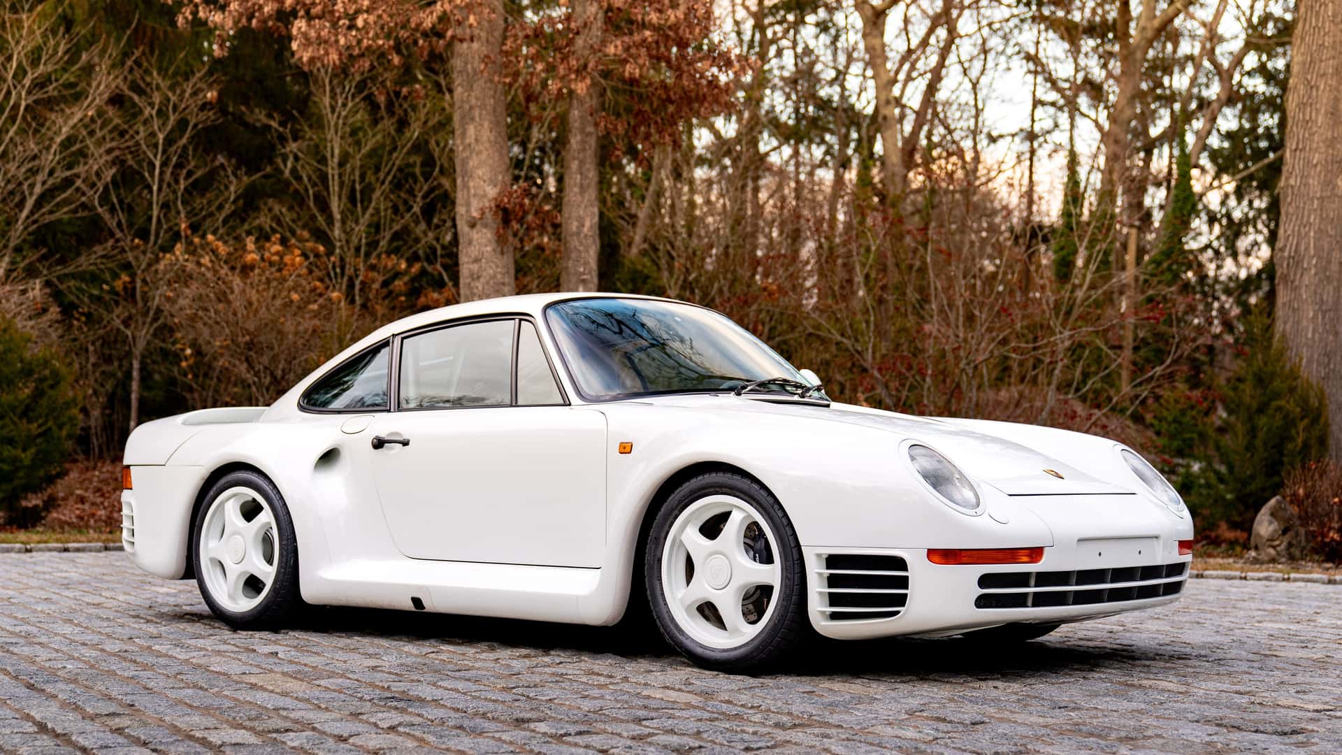 Nadir bir Porsche 959 Sport, 6 milyon dolarlık fiyat etiketiyle satışa çıkarılıyor