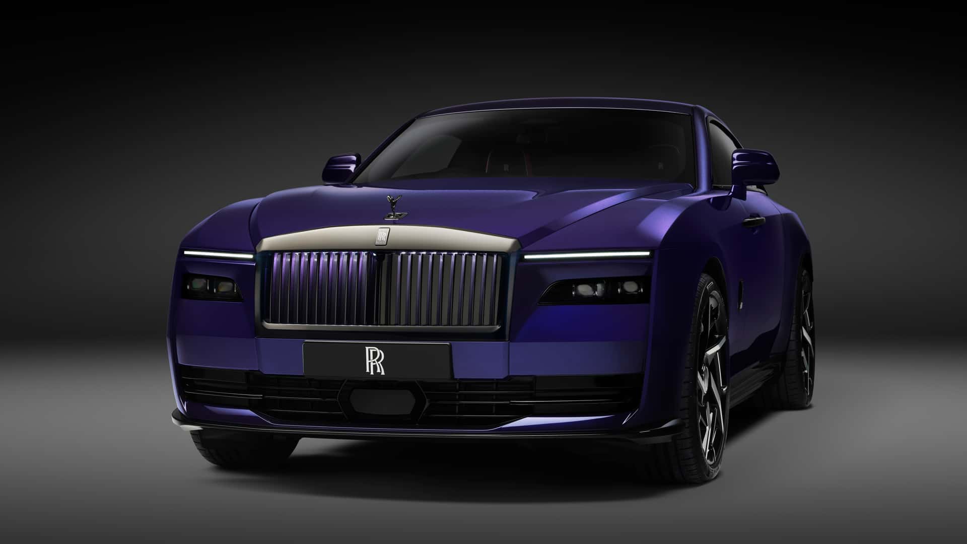 Rolls-Royce Spectre, şimdi Black Badge paketi ile satışa sunuldu!