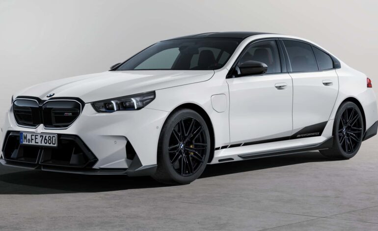 BMW, yeni M5 Touring’in ilgi görmesine şaşırmış.