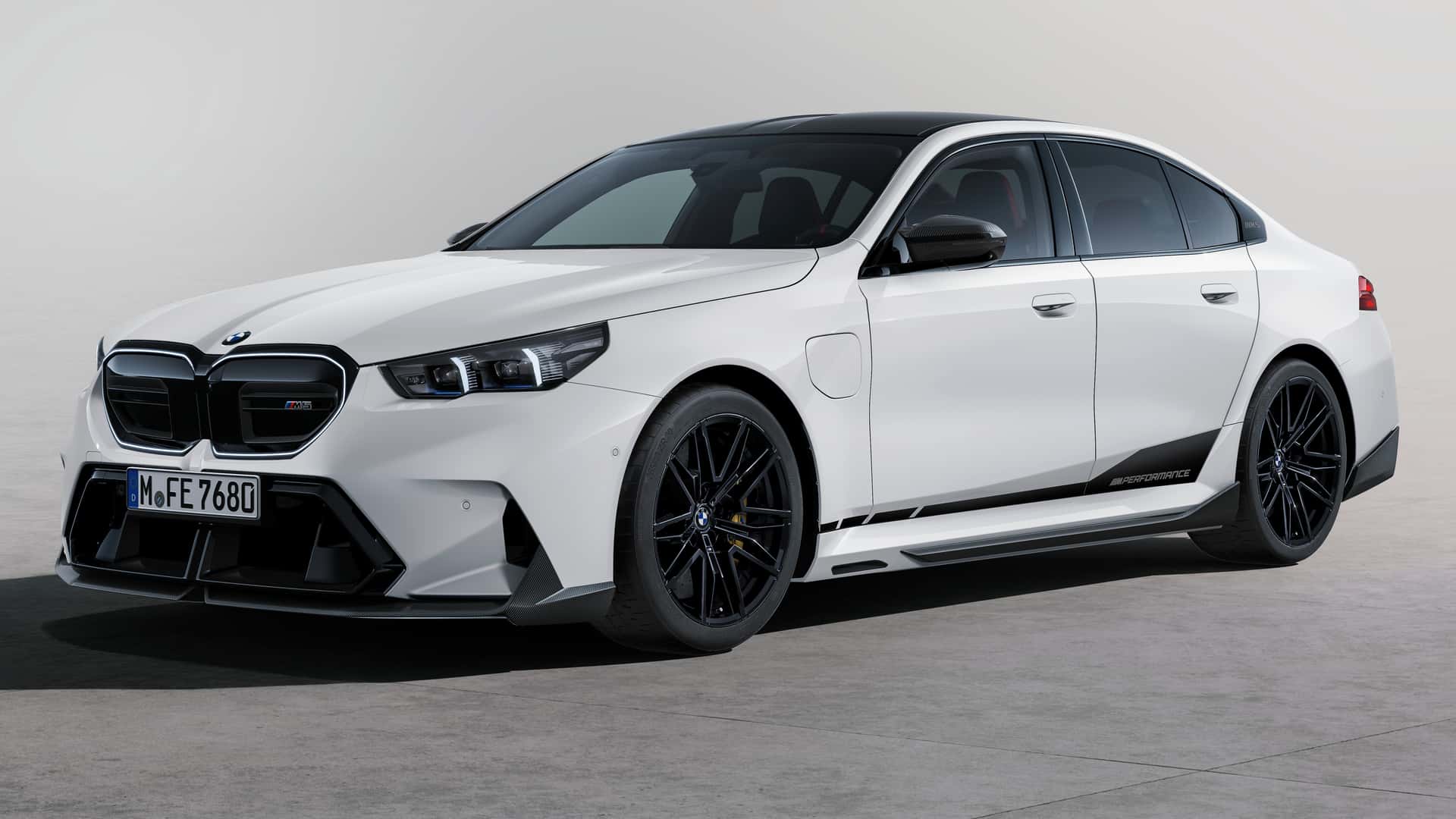 BMW, yeni M5 Touring’in ilgi görmesine şaşırmış.