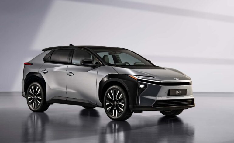 Toyota, yeni bZ4X’in perdesini kaldırdı!
