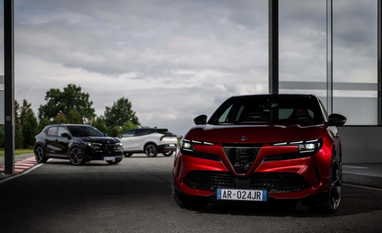 Alfa Romeo, Junior modeline AWD seçeneğini ekliyor!