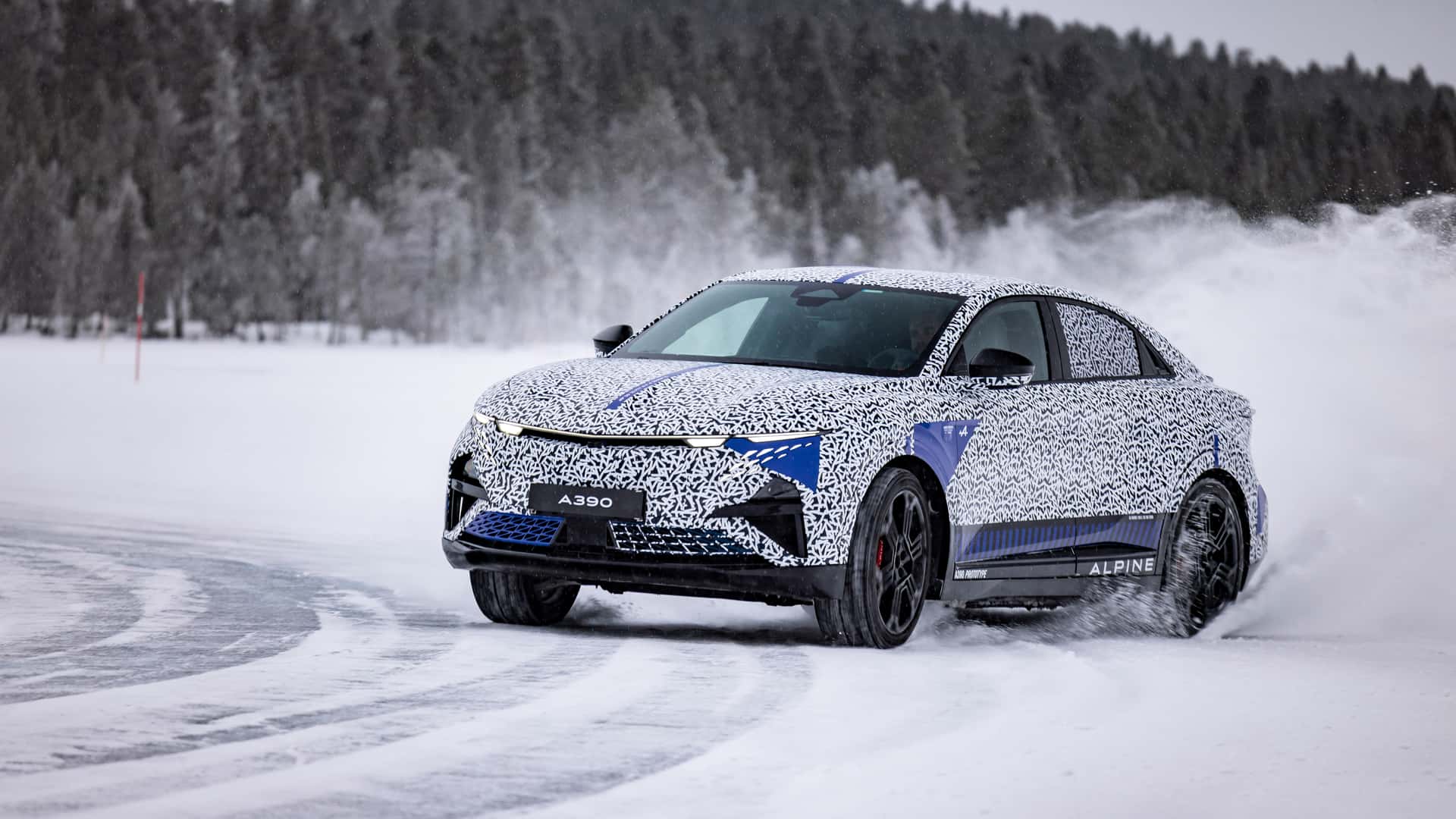 Yeni Alpine A390, kış testlerinde boy gösterdi!