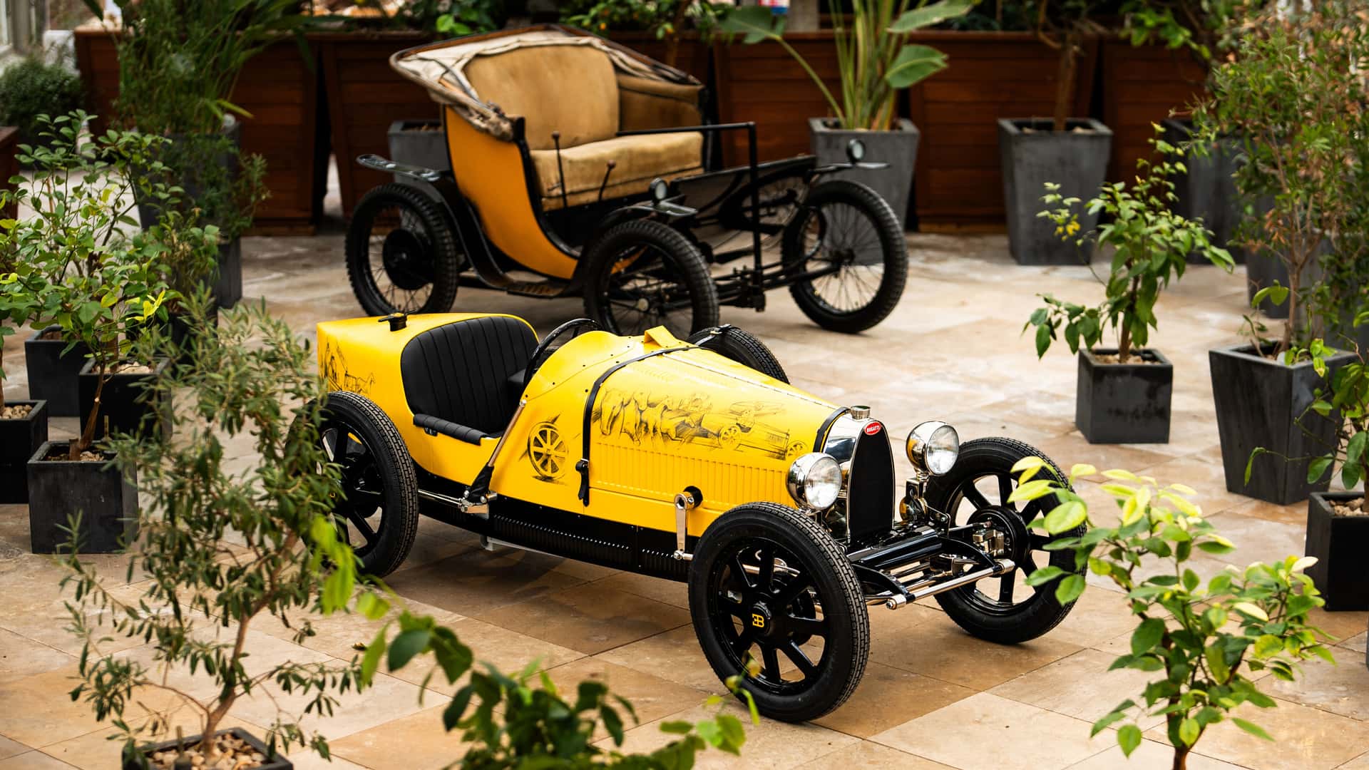Bugatti, tarihinin gururunu Baby II’nin gövdesine kazıdı!