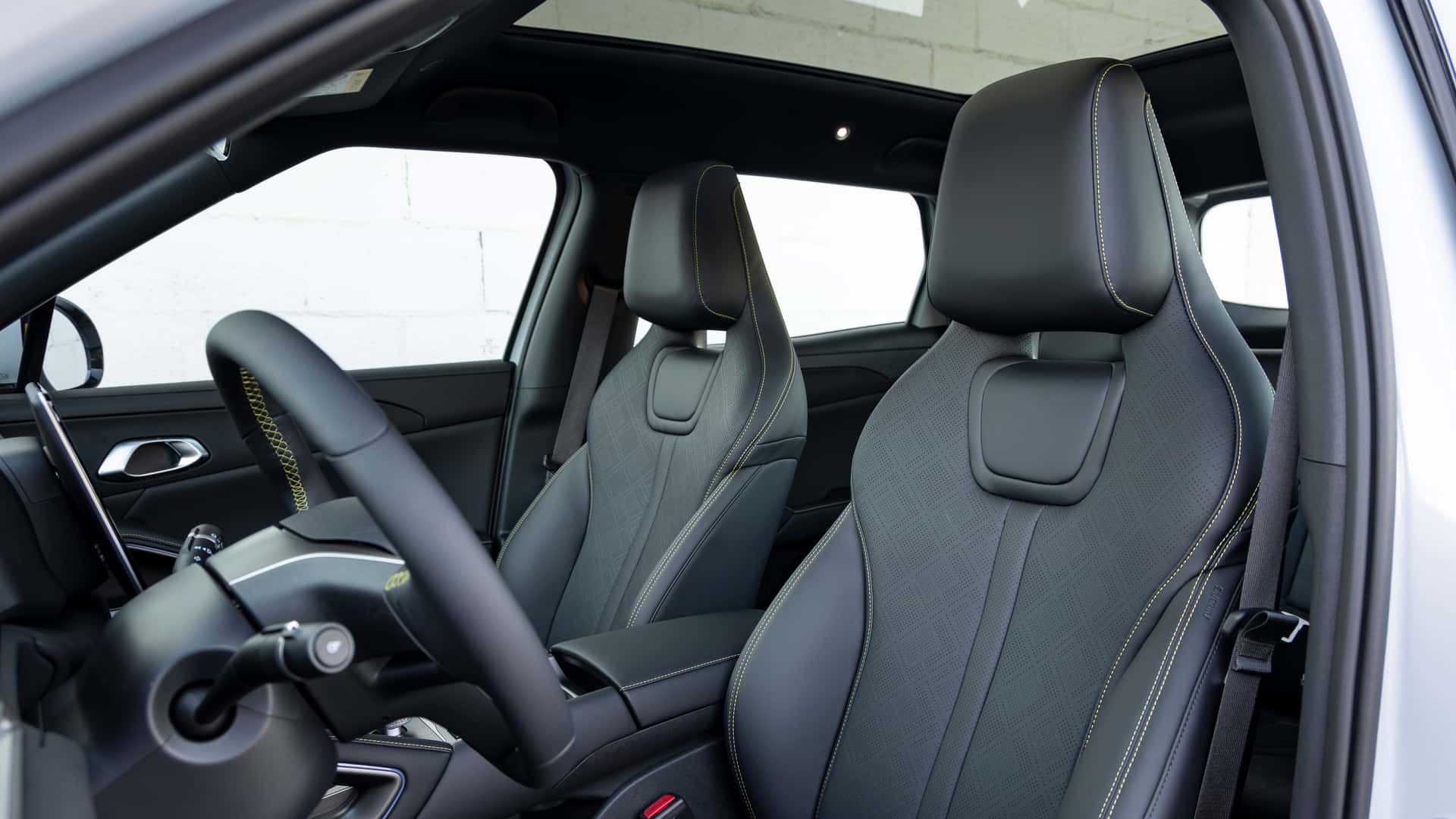 BYD Atto 2’nin iç mekanında hangi özellikler bulunuyor?