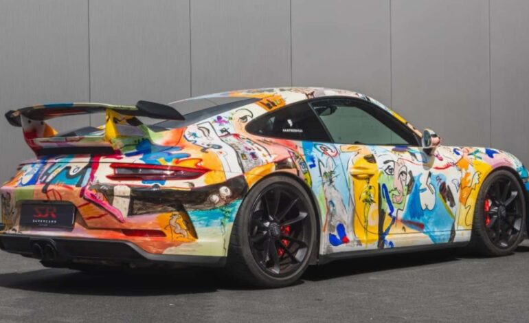 Yeni koleksiyonunu arayan Porsche 911 GT3 Art Car’a göz atın
