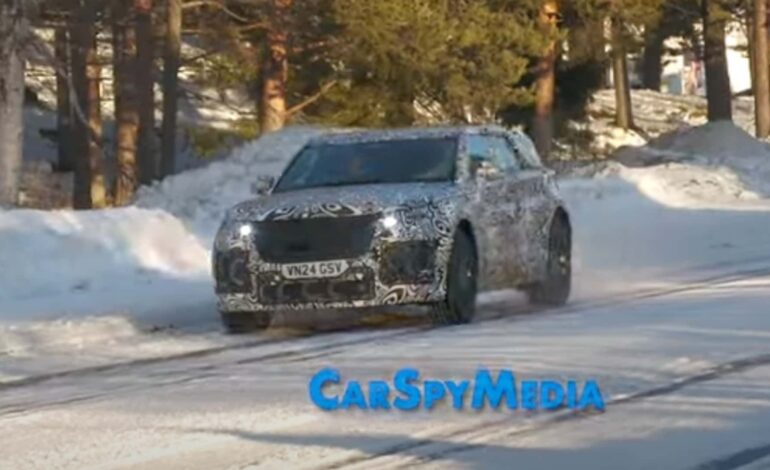 Yeni Range Rover Velar gözlerden kaçamadı