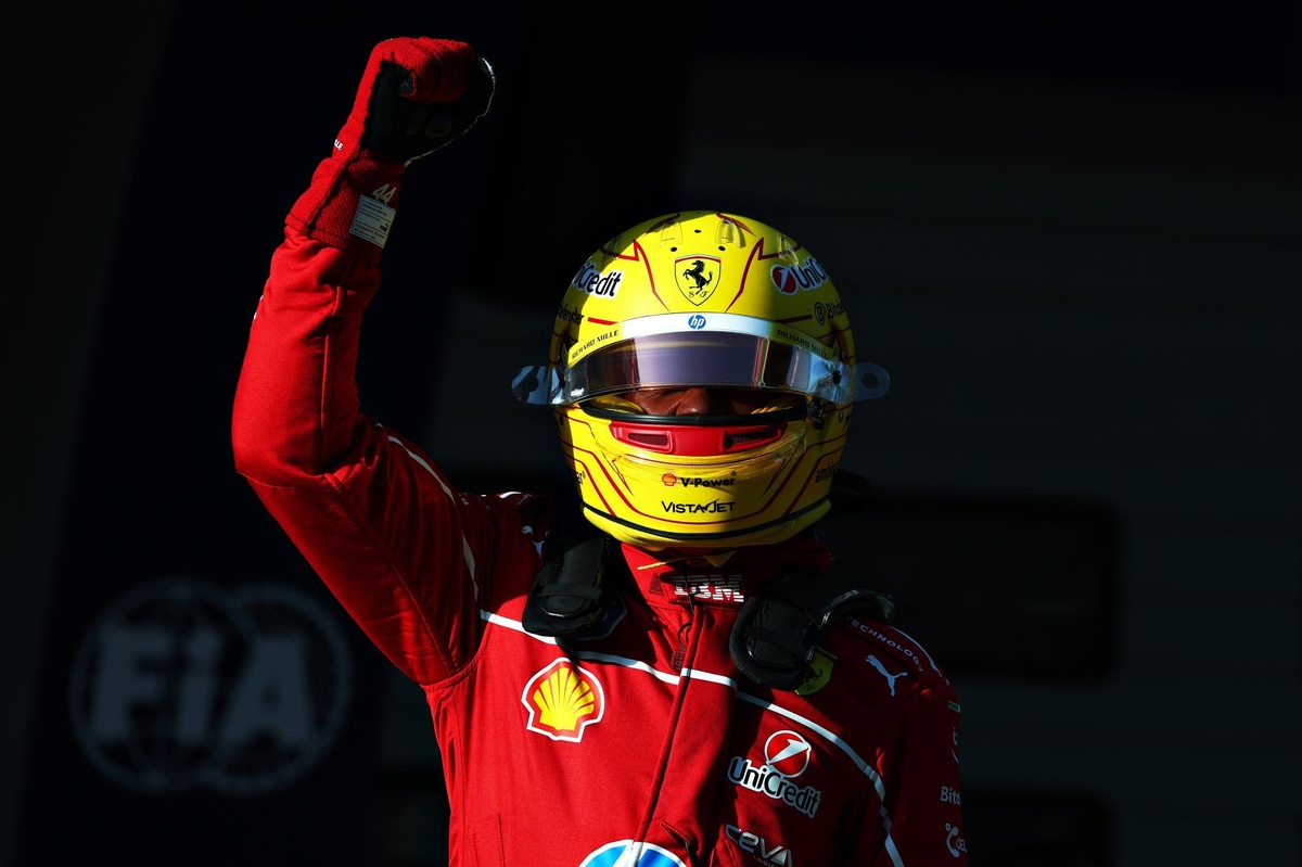Hamilton, Ferrari ile ilk kez pole pozisyonunda, Verstappen ise ikinci sırada!