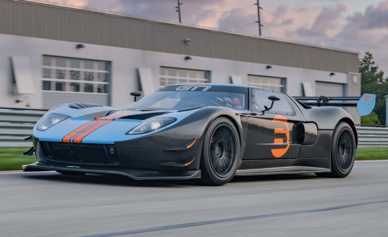 Ford GT, kapsamlı bir restomod ile yeniden hayata dönüyor.