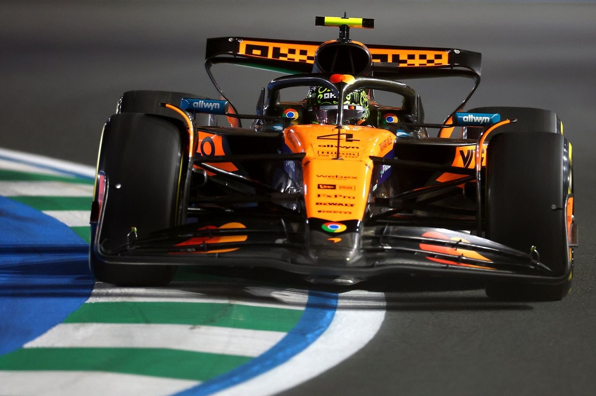 Mclaren liderliği koruyor, Verstappen ise onların yakın takibinde