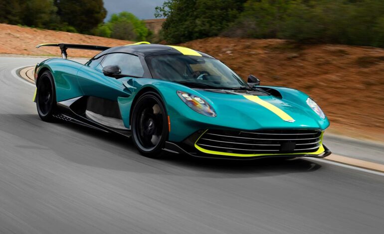Aston Martin Valhalla, seri üretime neredeyse hazır.
