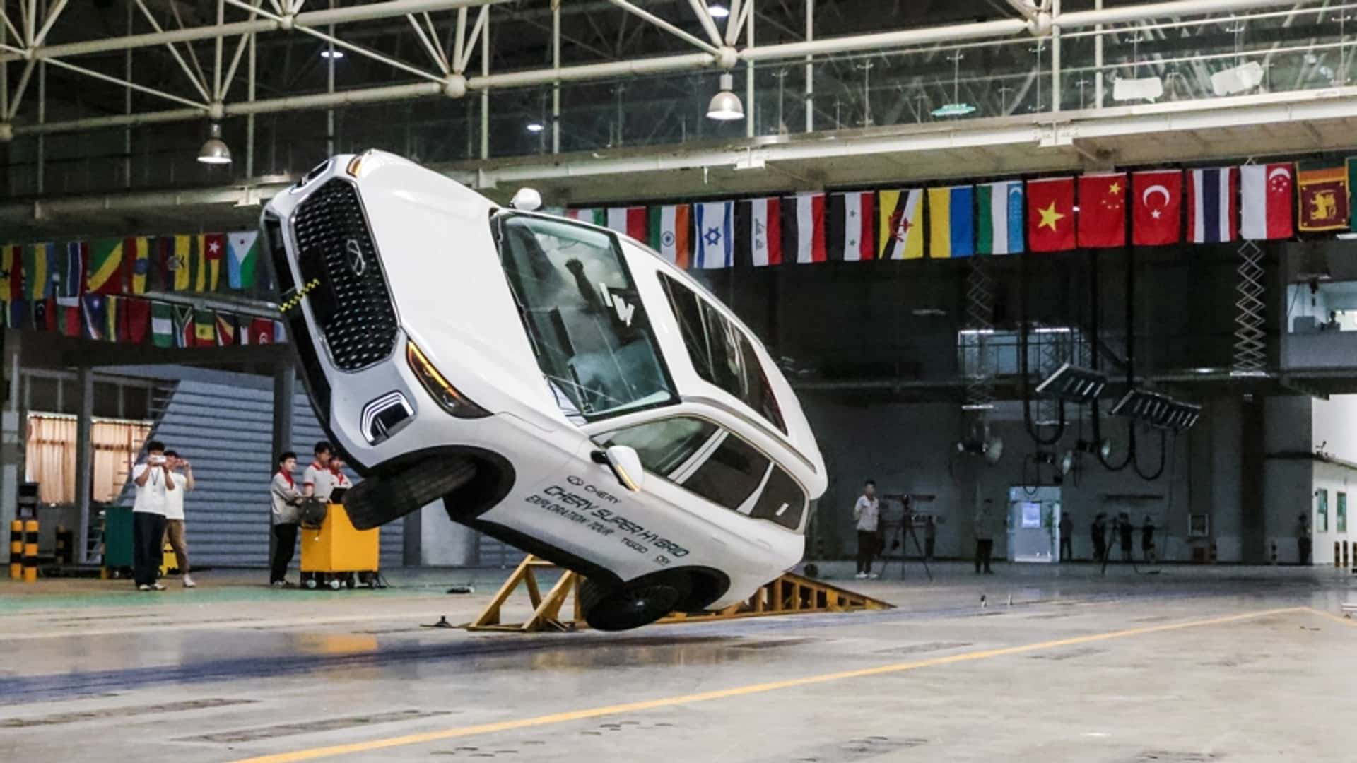 Chery TIGGO9 CSH, çarpışma testlerini başarıyla geçti.