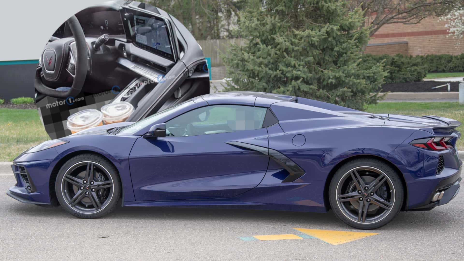 Corvette C8’in iç mekanı yenileniyor.