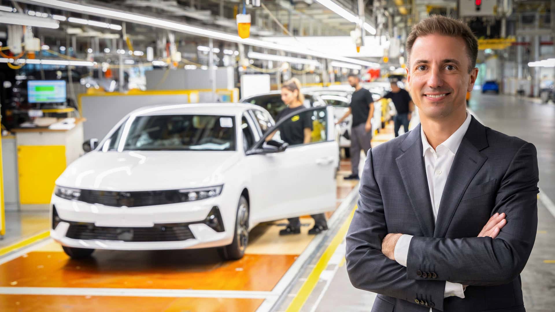 Opel CEO’su Florian Huettl, markanın başında 3 yıl daha kalacak!