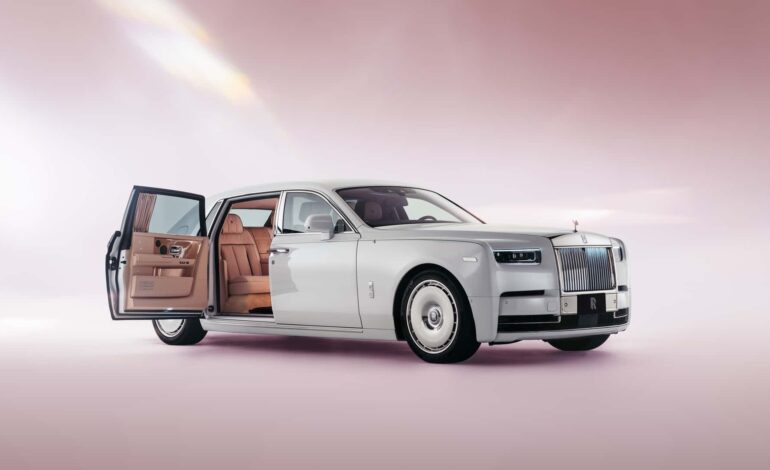 Rolls-Royce Phantom için özel yeni versiyon: Cherry Blossom