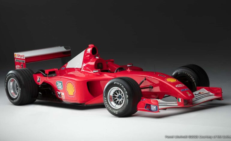 Schumacher’in yarıştığı Ferrari F2001, 16 milyon Euro’ya alıcı buldu!