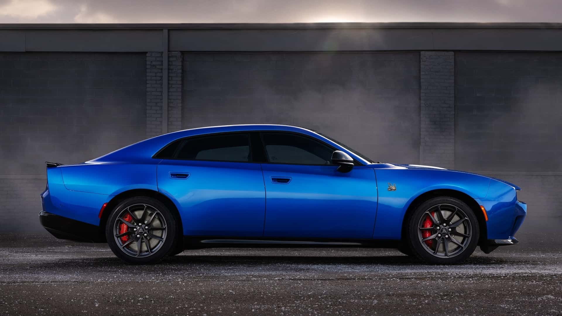 Dodge Charger, sedan modeliyle piyasaya sürüldü!